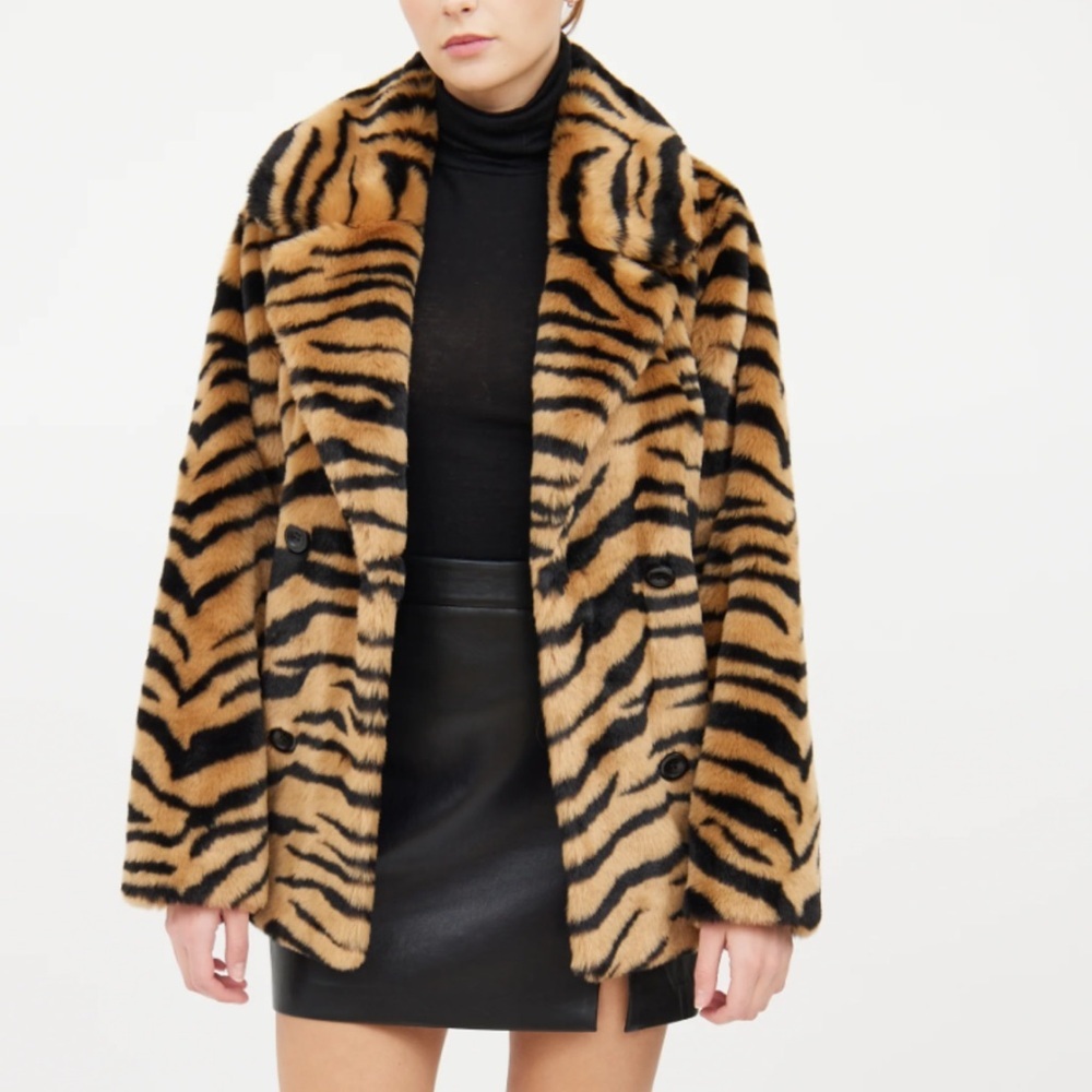 STAND STUDIO Tiffany Tiger Print Jacket - Picture 2 of 11